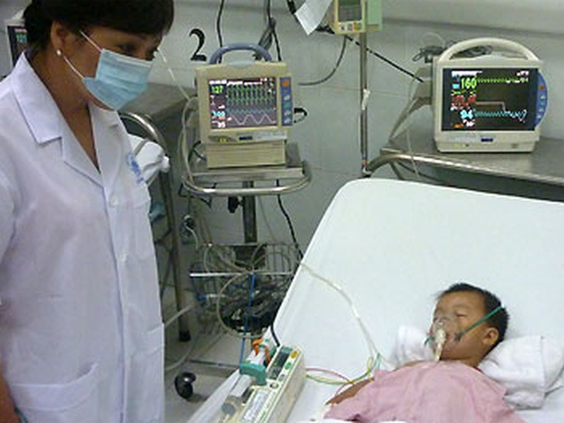 can-benh-cu-10-tre-chet-3-nhung-cha-me-chu-quan