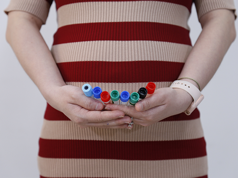 thai-phu-het-am-anh-vi-truyen-benh-mau-cho-con